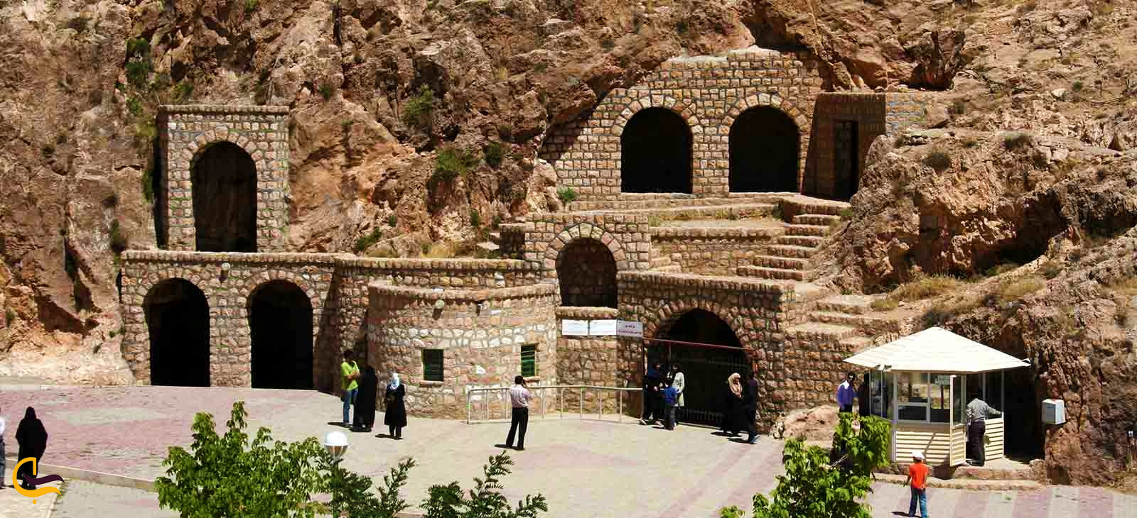 آداب جالب مراسم عروس گردانی در غار!
