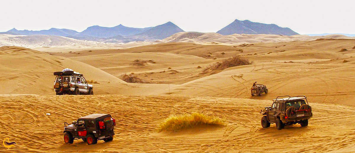 گردش در کویر مرنجاب