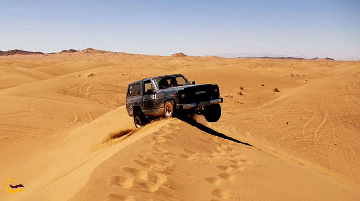 آفرود سواری در کویر مرنجاب