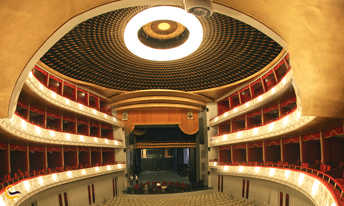 معماری تالار وحدت