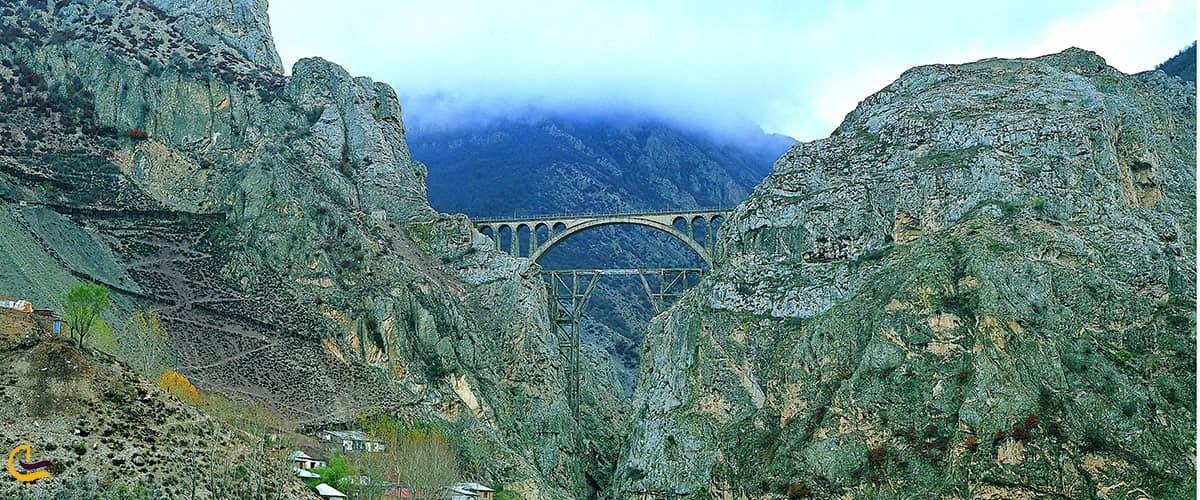 ابزار به کار رفته در ساخت پل و سه خط طلا