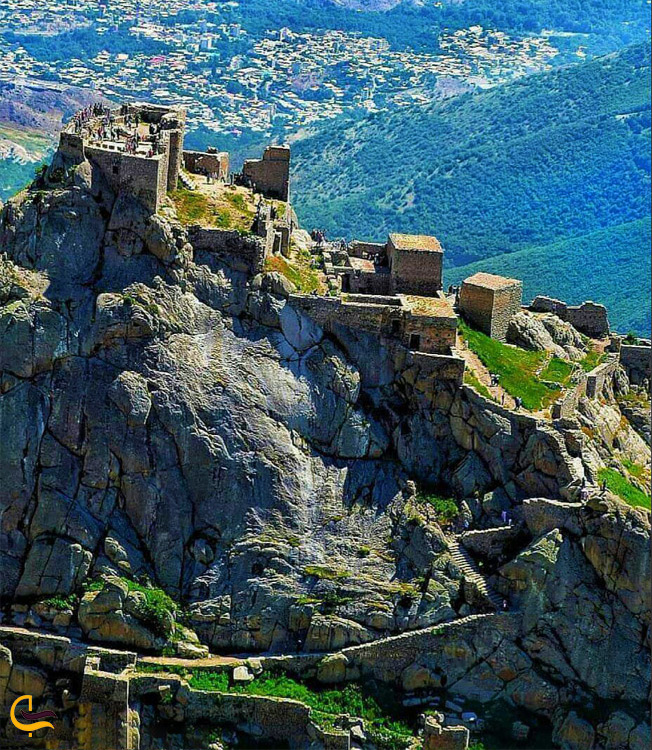قلعه بابک | مقر مبارز شجاع ایرانی در بهشت ارسباران | ره بال آسمان