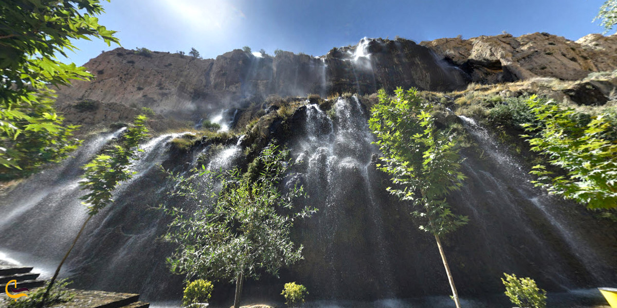 آبشار چرونیز در دشت ارژن