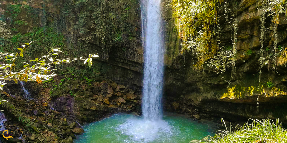 آبشار زیبای دارنو