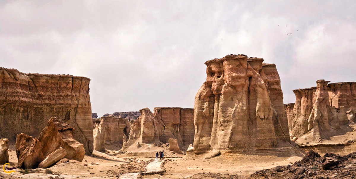 مسیر دسترسی به دره اجنه قشم