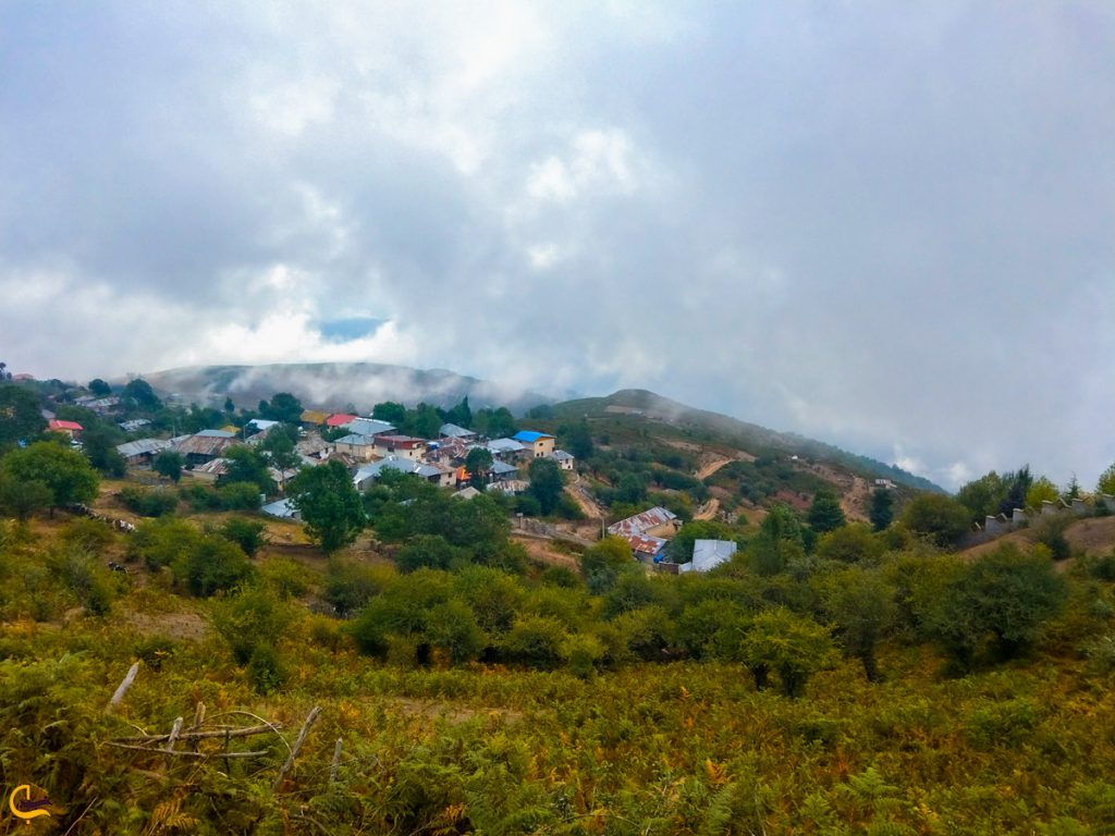 هوای ابری در روستای فیلبند در آمل