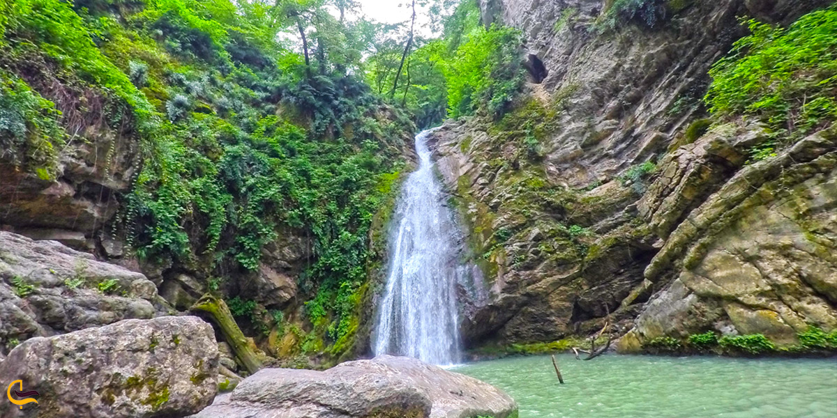 نمایی زیبا از هفت آبشار تیرکن