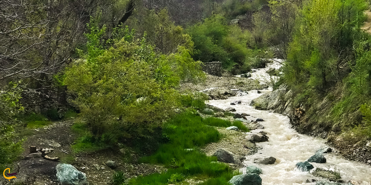 رودخانه جاری در روستای آهار