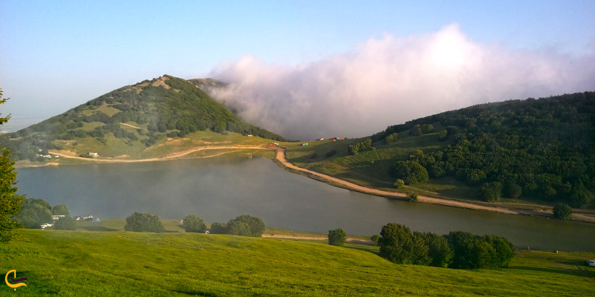 نمای دور از دریاچه سوها