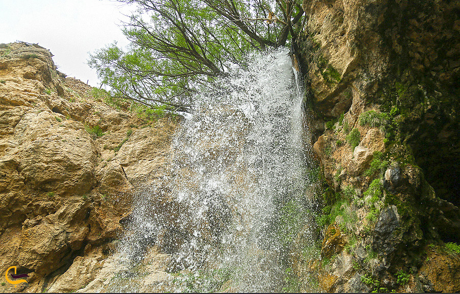 آبشار زیبای روستای چناقچی علیا