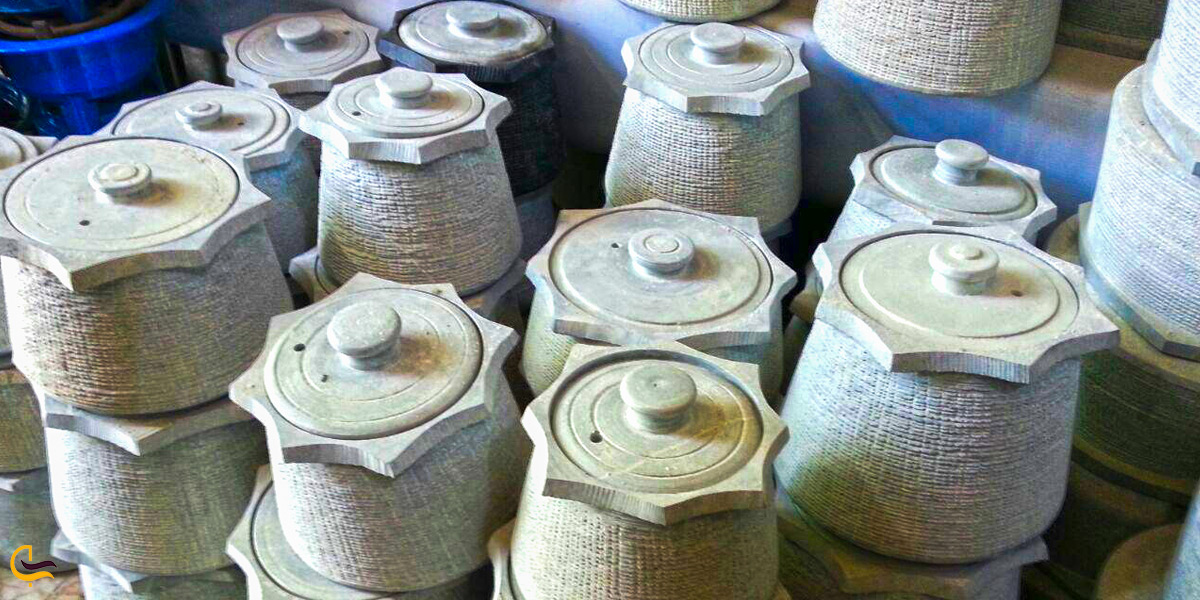 هرکاره یا دیگ سنگی سوغات مشهد