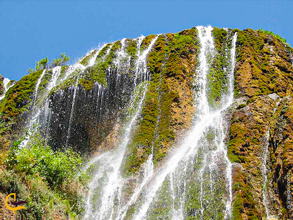 نمای آبشار زیبای روستای ارنگه