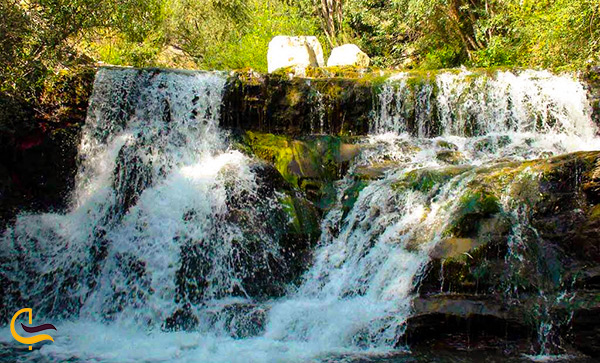 تصویر آبشار زیبا هفت چشمه کرج