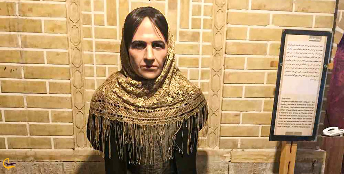 مجسمه بانو زینت الملوک در موزه مادام توسو خانه زینت الملوک قوام شیراز