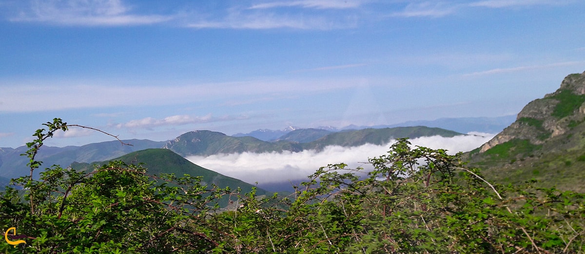 تصویر زیبای اینالو از نمای بالای کوه های ارسباران و طبیعت بکر و مثال زدنی و کمپینگ در آینالو