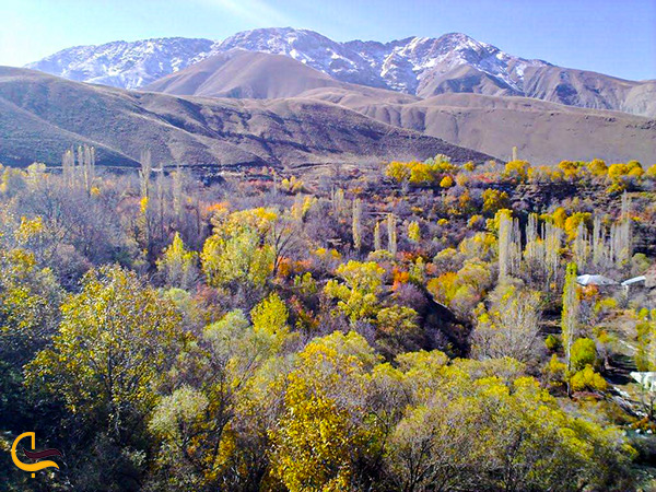 تصویر زیبای تپه کارنه در روستای ارنگه تهران