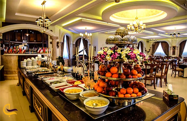تصویر نمای زیبای داخلی رستوران راستگو مشهد