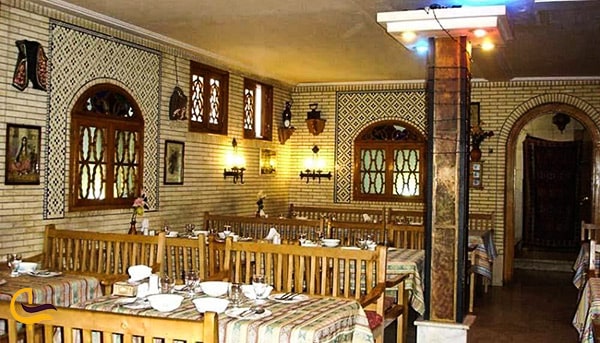 تصویر فضای داخلی رستوران شاطر عباس شیراز