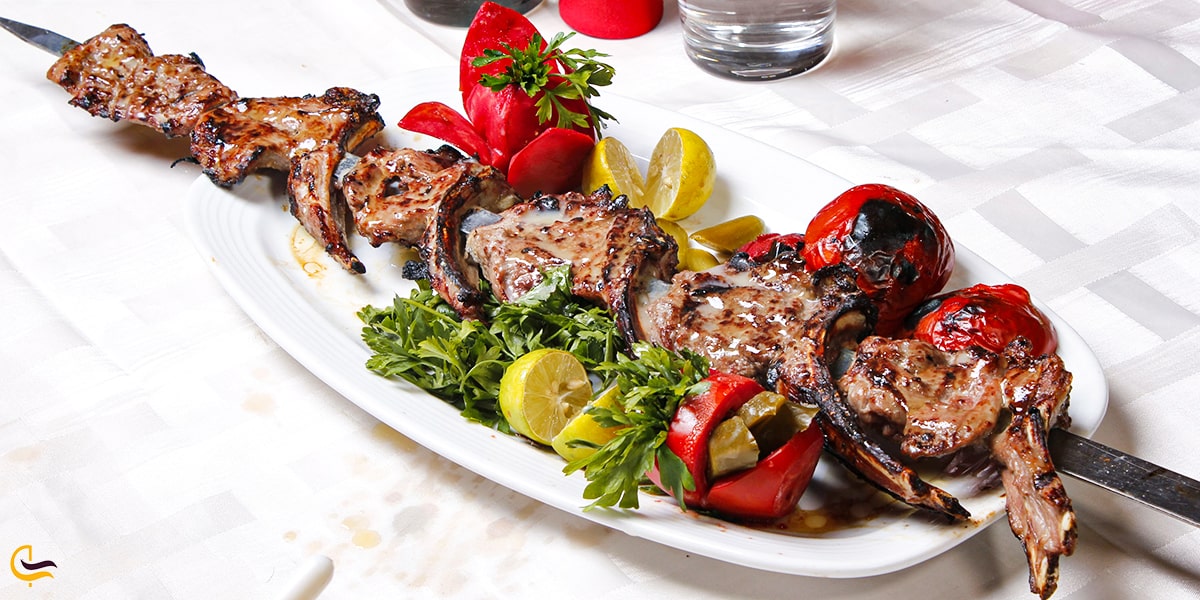 نمونه‌ای از خوشمزه ترین شیشلیک ایران در شاندیز