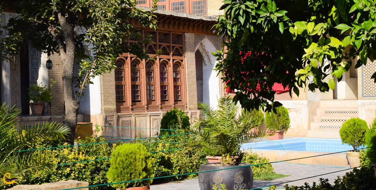 تصویر نمای زیبای حیاط خانه زینت الملوک شیراز