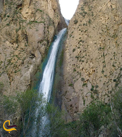 آبشار زیبای پالیزوک در بهترین فصل سال