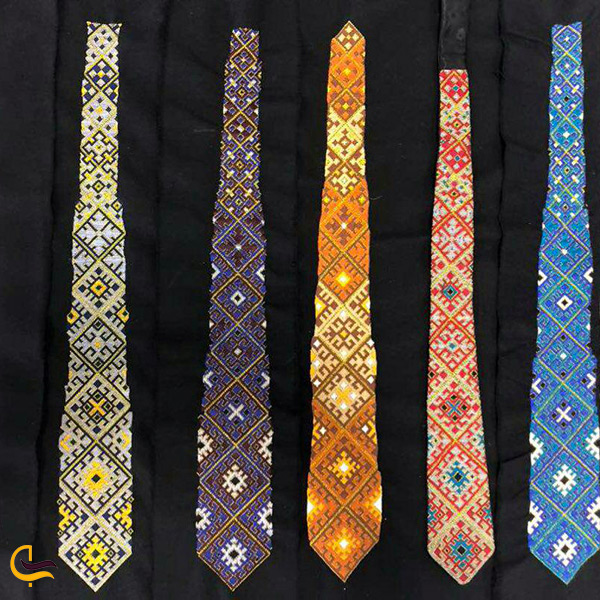 کراوات های سوزن دوزی شده فوق العاده ترین یادگاری سفر به سیستان بلوچستان