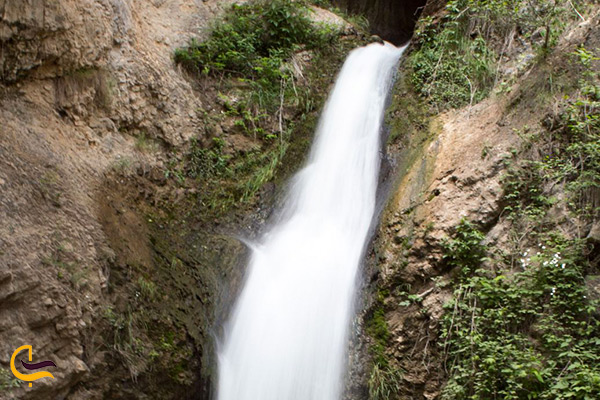 آبشار کفترخانه آبشار زیبای روستای فارسیان