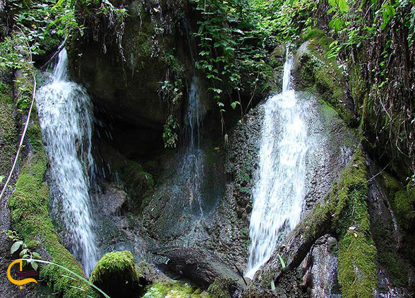 آبشار زیبا و خروشان نومل در روستای نومل