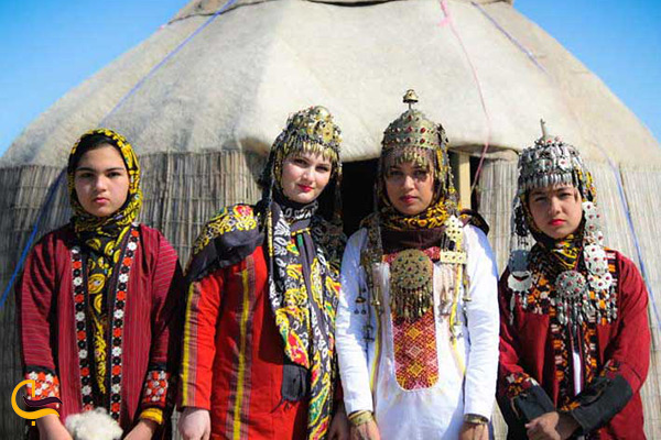 ثبت سفر خاطره انگیز به بندر ترکمن و عکاسی خانوادگی در کلبه های بومی ترکمنی