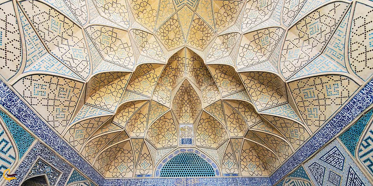 زیبایی شگفت انگیز ایوان های مسجد جامع اصفهان و تاثیرگذاری آن در معماری ایرانی