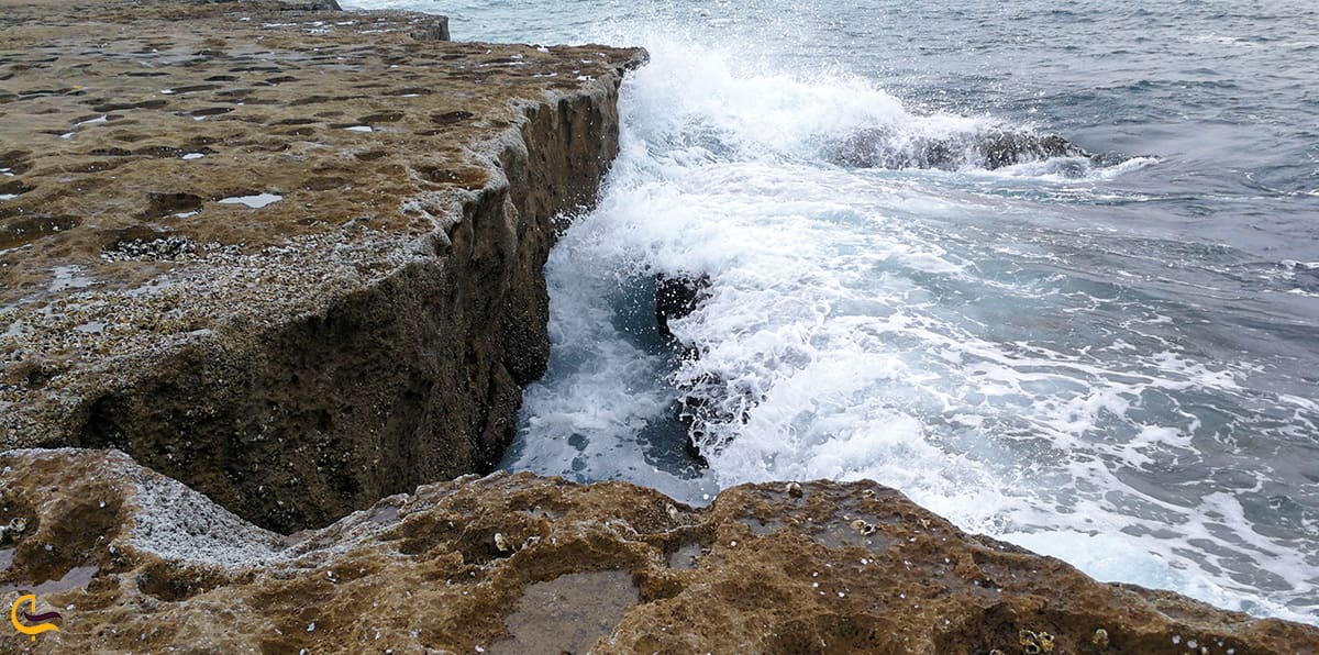 بهترین زمان سفر به چابهار و تماشای ساحل صخره ای چابهار