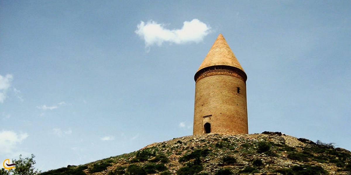 نمایی از گنبد رادکان