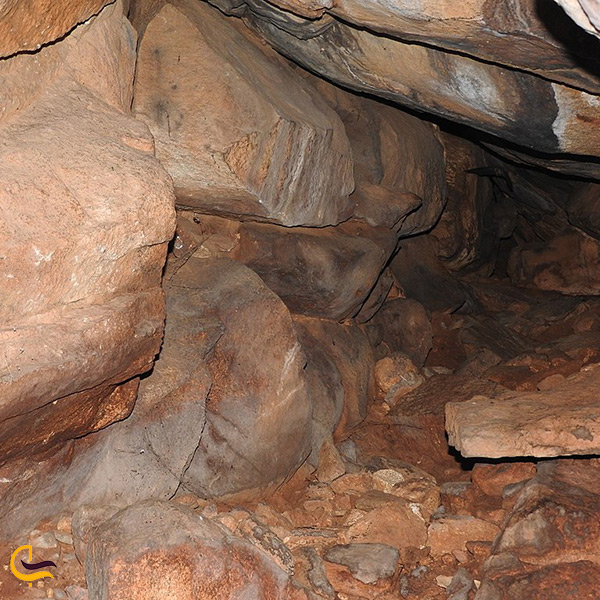 سنگ های بسیار زیبای داخل غار گوریک