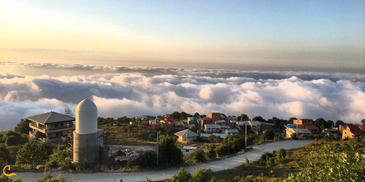 نمایی از خانه های روستای درازنو