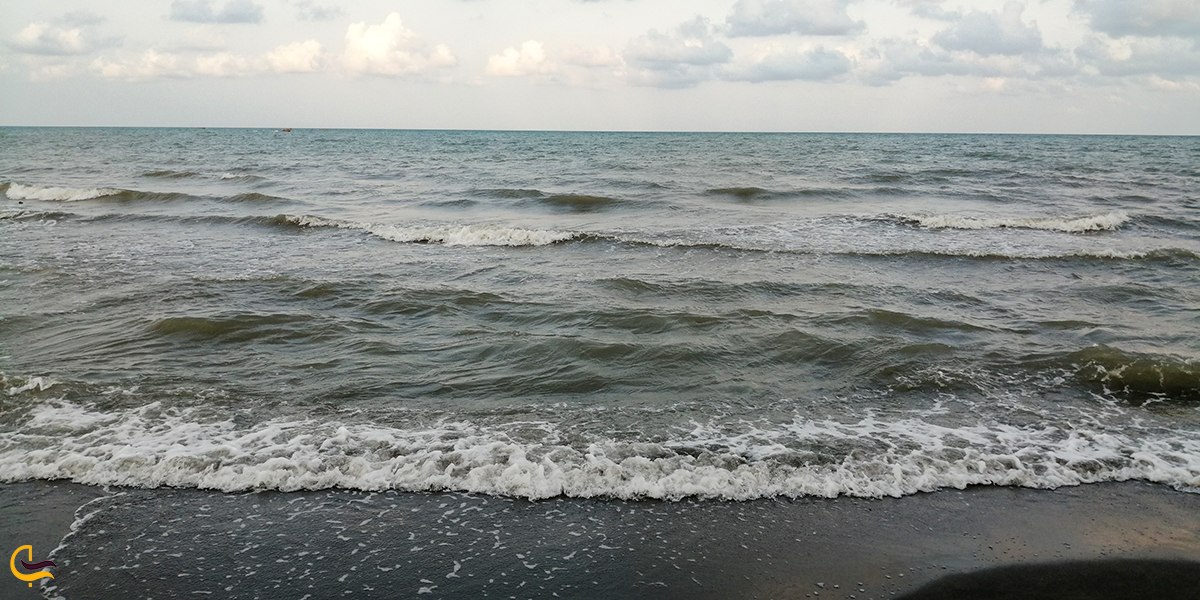 تصویری از ساحل صدفی آستارا