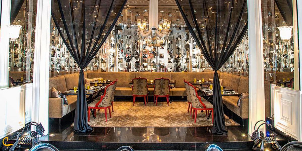 نمایی از رستوران لوکس دیوان