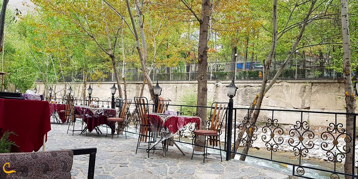 نمایی از رستوران دهکده فشم