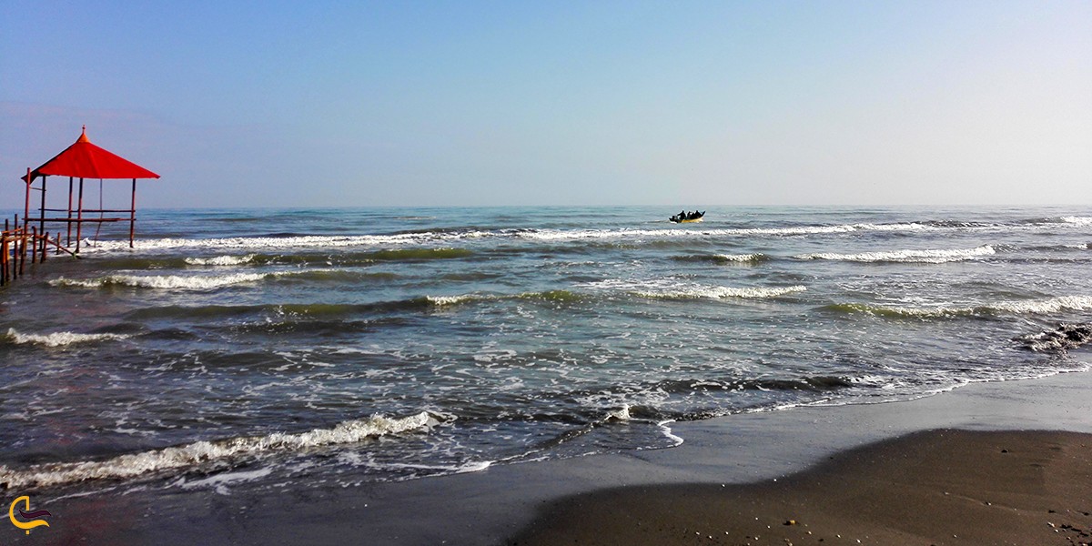 نمایی زیبا از ساحل گیسوم