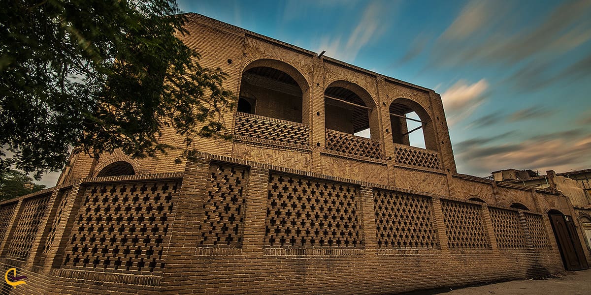 تصویری از یک از آثار باستانی اهواز