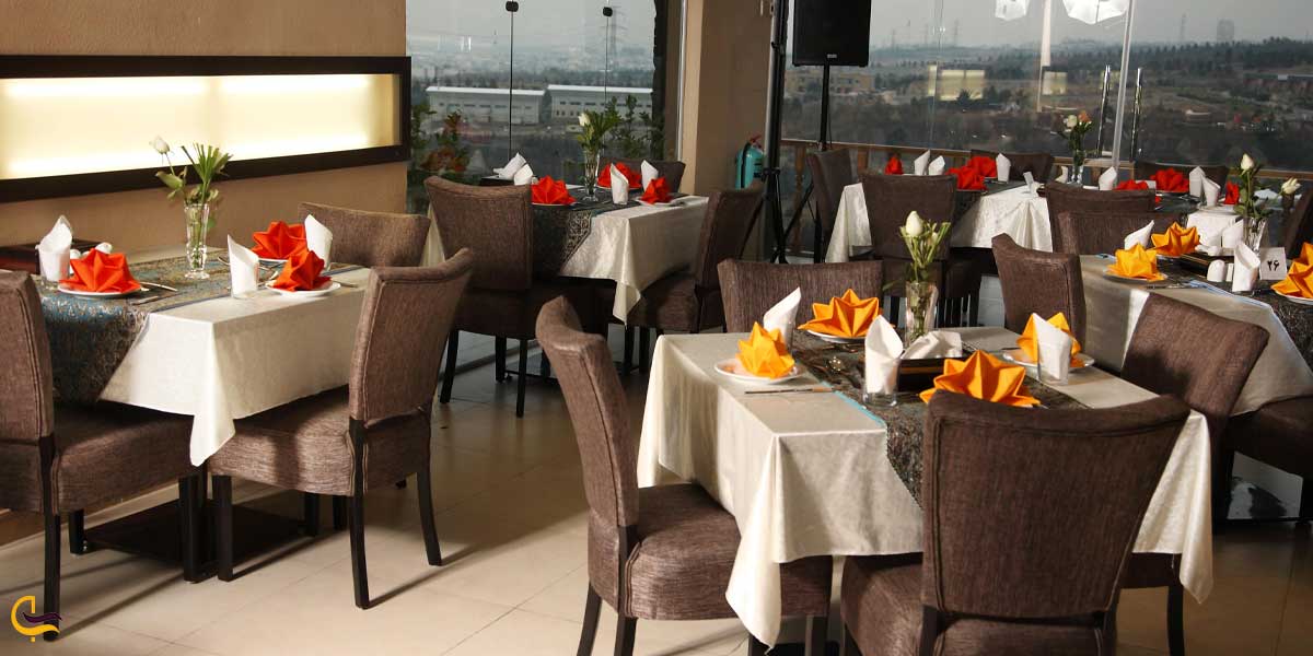 رستوران ایوان برج میلاد تهران