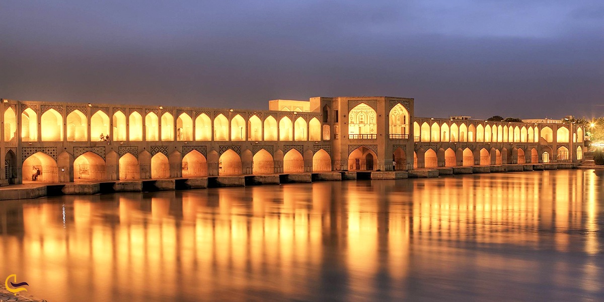 تصویری از پل خواجو در اصفهان