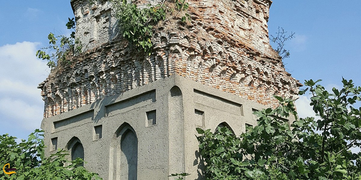 تصویر برج زیبای شاطر گنبد ساری