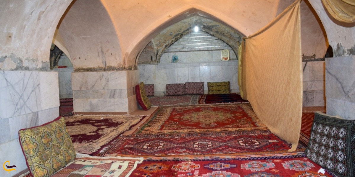 تصویری از شبستان قدیمی در سمیرم