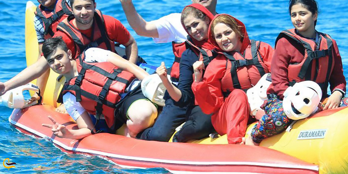 بنانا یکی از پرهیجان ترین تفریحات جزیره کیش