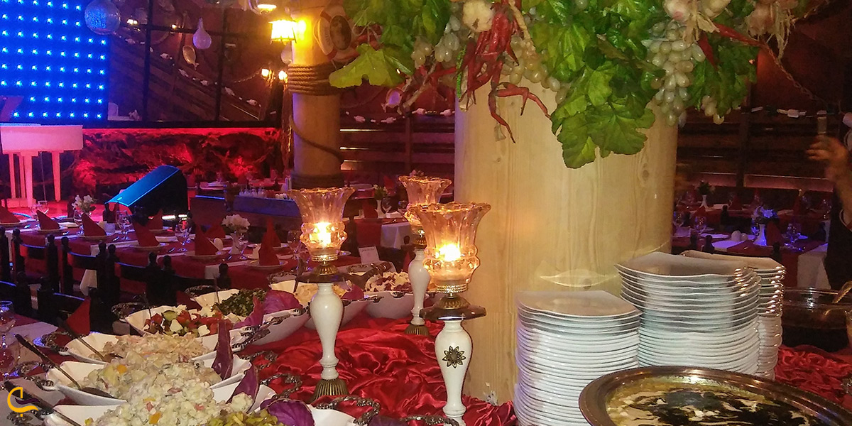 تصویر زیبا از رستوران سنتی کشتی سندباد