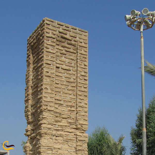 نمای نزدیک قبر جنرال بوشهر