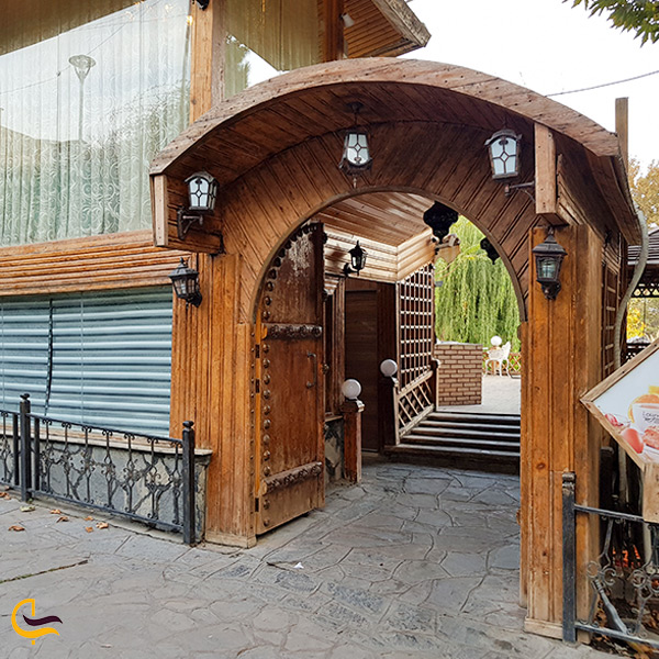 تصویری از ورودی کافه لانژ تهران