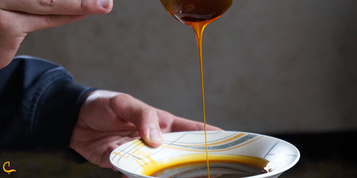 دوشاب یا شیره انگور خوراکی خوشمزه شهر مراغه