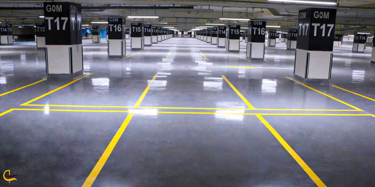 وسیع بودن پارکینگ ایران مال