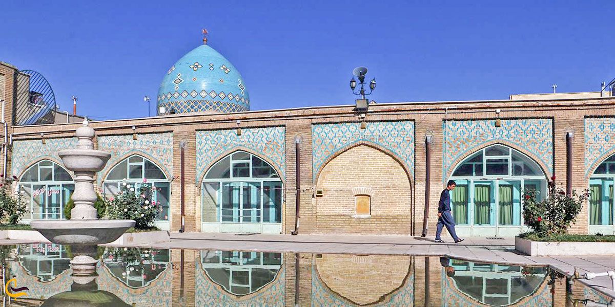 تصویری از مسجد چهل ستون زنجان